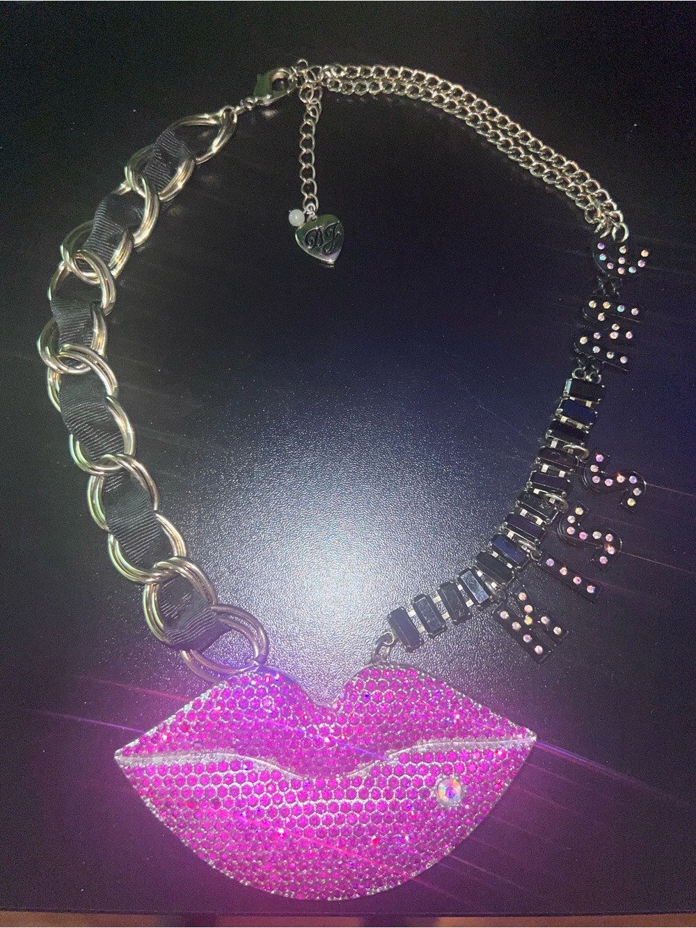 Betsey Johnson Film Noir Kiss Me Huge Lips Statement Necklace Good Condition